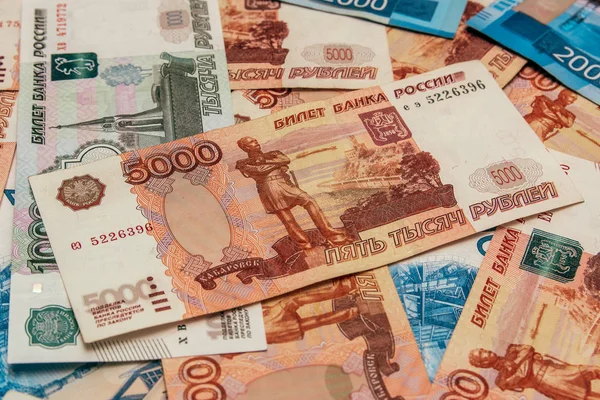 Банкноты российской валюты — стоковое фото