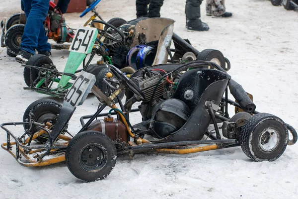 Karting casero en invierno —  Fotos de Stock