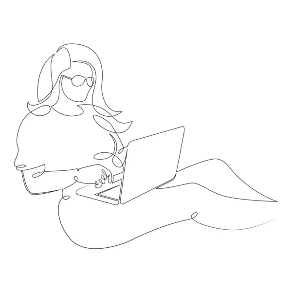 Programmeuse fille au travail avec un ordinateur portable. Concept de technologie de l'information . — Image vectorielle