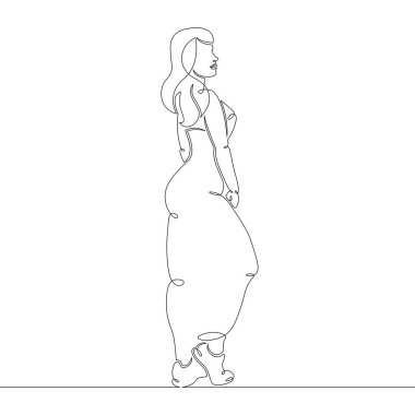 Uzun elbiseli, lüks saçları olan genç bir kadın.