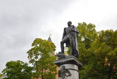 9 Eylül 2015, Moskova, Rusya. Moskova Kremlin arka plan üzerinde İmparator Alexander 1 anıt