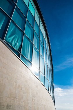 Modern mimari yapı parçası