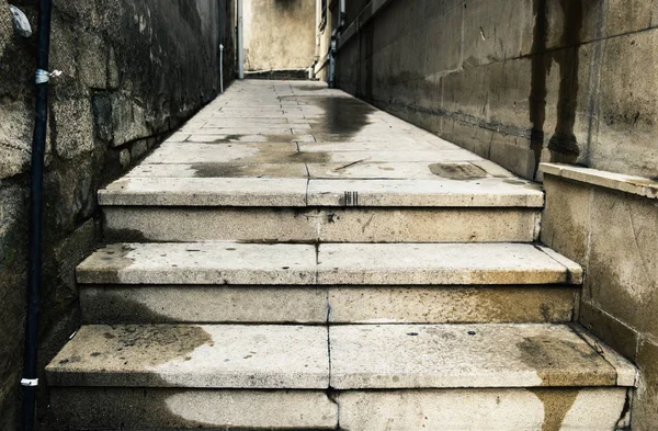 Лестницы Городском Дворе — стоковое фото