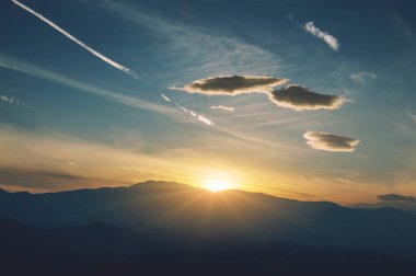 Hills sis Dağı nın tepesinden günbatımı dramatik görünüm