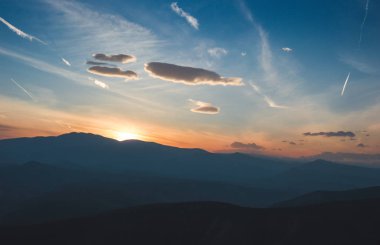 Hills sis Dağı nın tepesinden günbatımı dramatik görünüm