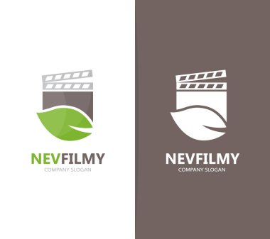 Vektör Klaket ve yaprak logo birleşimi. Sinema ve eko simge veya simge. Eşsiz organik ve video logo tasarım şablonu.