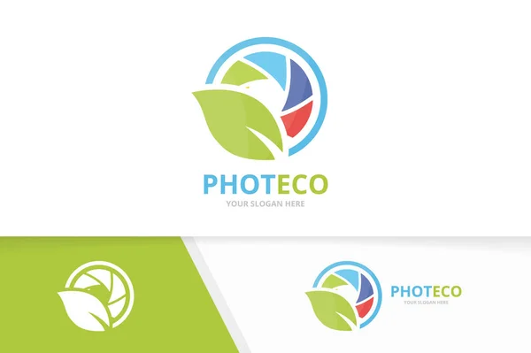 Vector camera sluiter en blad logo combinatie. Lens en eco-symbool of pictogram. Unieke foto en biologische logo ontwerpsjabloon. — Stockvector