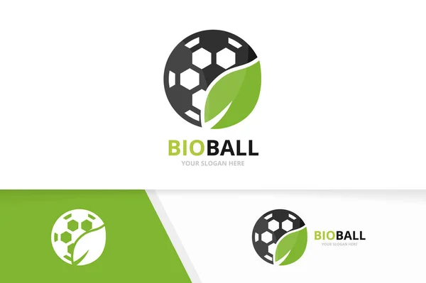 Wektor piłka nożna i liść logo kombinacji. Piłkę i eco symbol lub ikonę. Piłkę nożną i szablon projektu logotypu organicznych. — Wektor stockowy