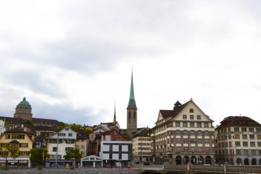 House Mucha boya Zurich, İsviçre