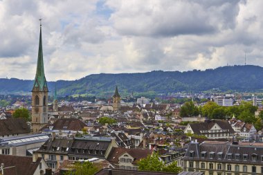 Zürih, İsviçre çatılar için göster