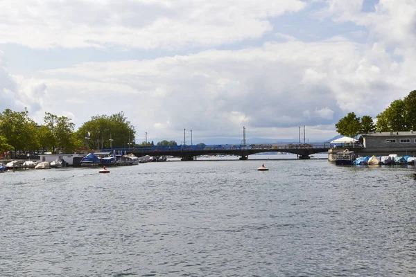 Blick auf die Dächer von Zürich, Schweiz — Stockfoto