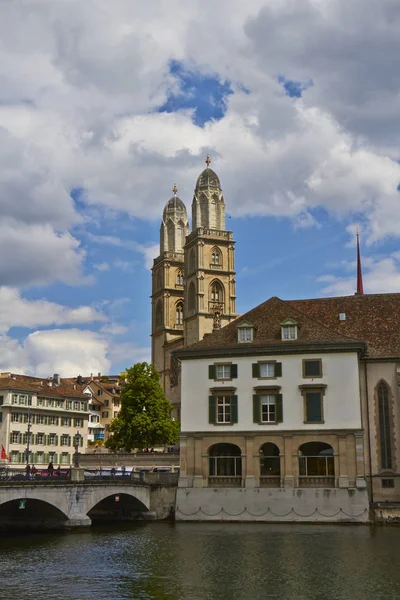 Zürih, İsviçre'ye nehirden görüntülemek