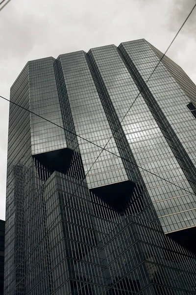 Edifício de escritórios em Toronto, Canadá — Fotografia de Stock