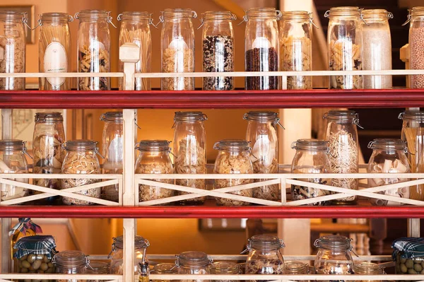 Farklı türde makarna.