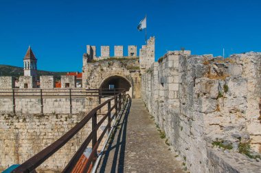 Eski ortaçağ Trogir, Dalmaçya, Hırvatistan kalesi