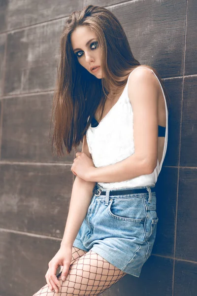 Beautiful brunette on the street — Stock Photo, Image