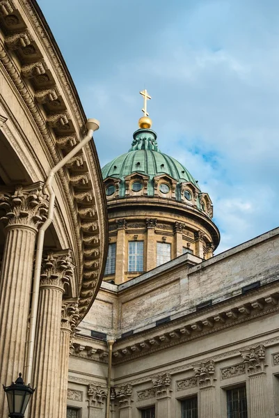 Kazan kathedraal en de blauwe hemel Stockfoto