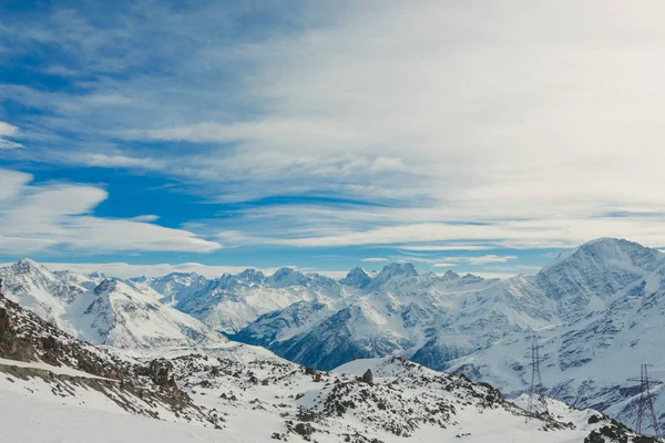 Paysage Montagnes Enneigées Nuage Entre Montagnes — Photo