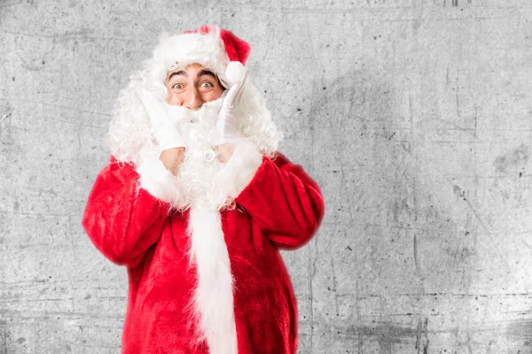 Weihnachtsmann in überraschter Pose — Stockfoto