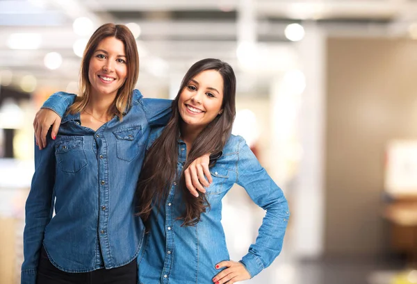 Happy sisters smiling — Stock Photo, Image