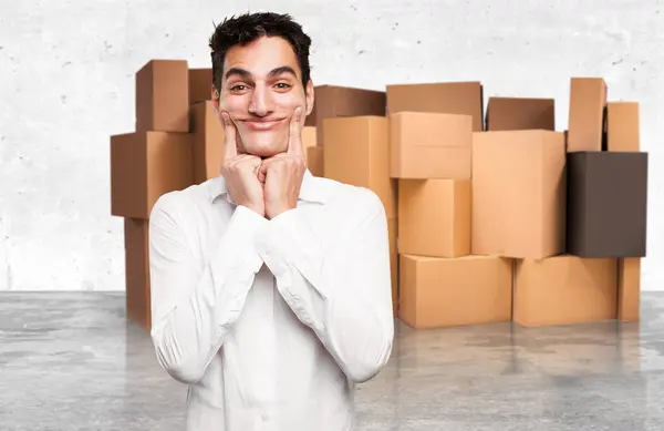 Jovem feliz sorrindo — Fotografia de Stock