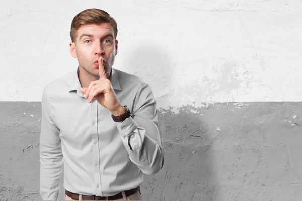 Uomo d'affari arrabbiato con gesto di silenzio — Foto Stock