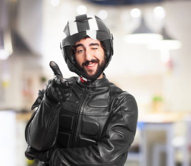 mutlu motorcu işaretçi açık