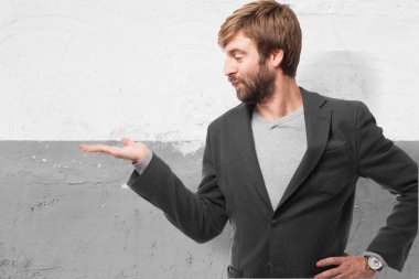 mutlu işadamı gösteren jest