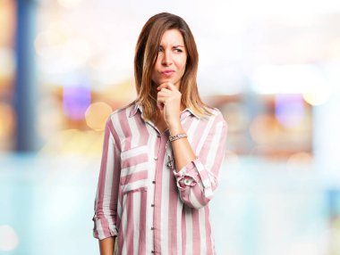 şüphe endişeli genç kadın