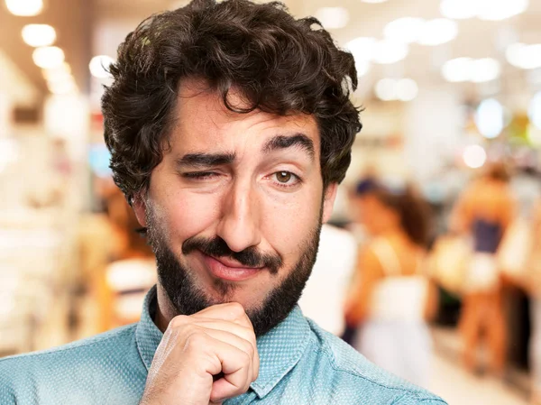 Loco joven en pose orgullosa —  Fotos de Stock