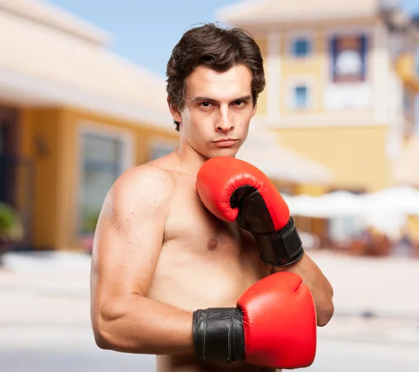 Fuerte joven boxeo — Foto de Stock