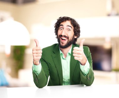 Tamam konsepti ile kızgın işadamı