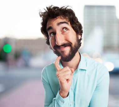 genç adam düşünüyorum konsantre