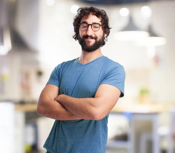 Glücklicher junger Mann lächelt — Stockfoto