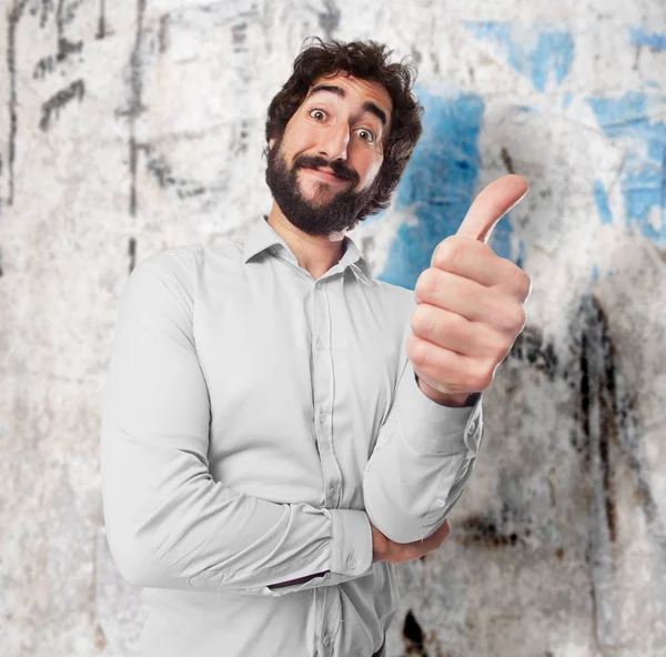 Joven feliz con signo de bien —  Fotos de Stock