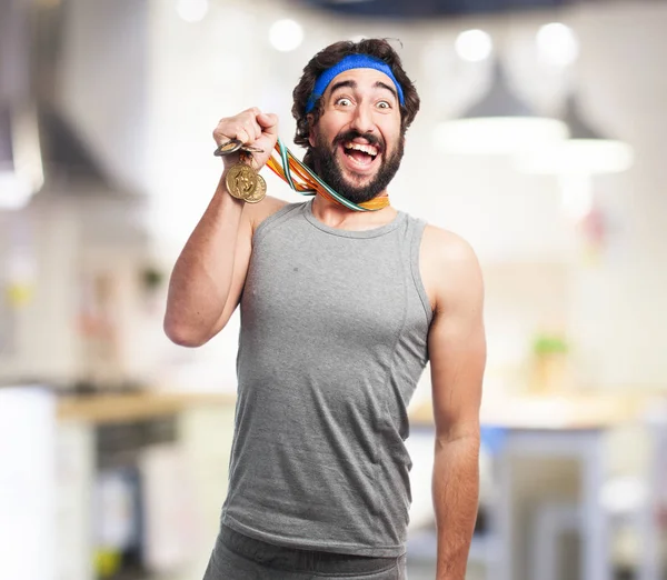 Homem esporte feliz com medalha — Fotografia de Stock