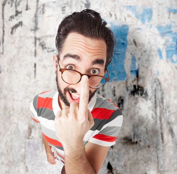 çılgın genç adam düşünme