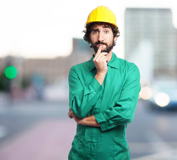 Trabalhador preocupado homem pensando — Fotografia de Stock