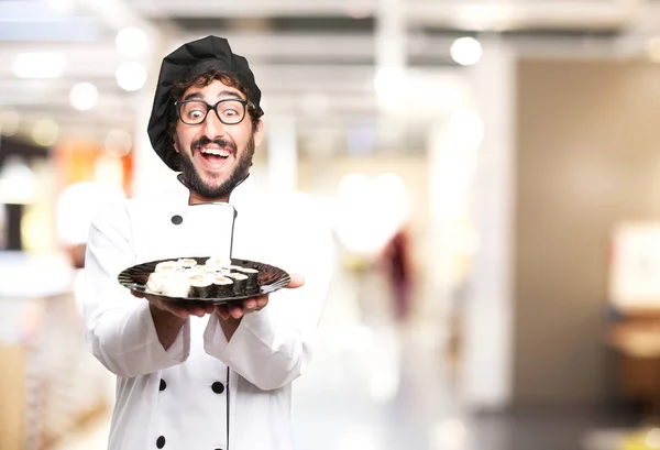 Homem cozinheiro feliz em pose orgulhosa — Fotografia de Stock