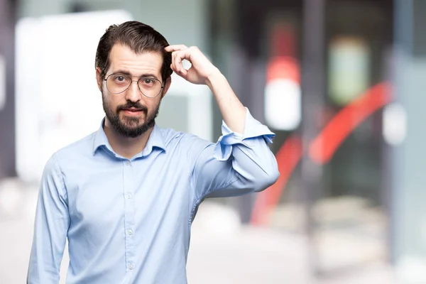 Gelukkig jonge man denkt — Stockfoto