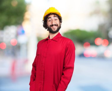 gülümseyen gurur çalışan adam