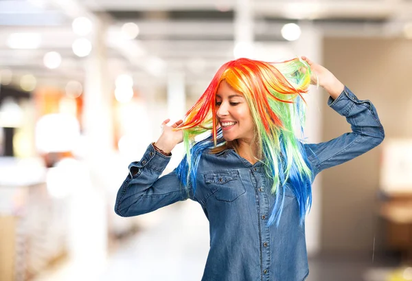 Louco jovem mulher brincando — Fotografia de Stock