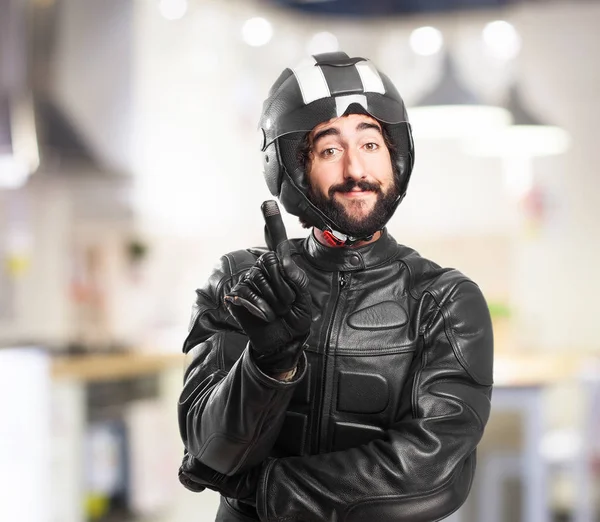 korkmuş motorcu jest kırmızı gösterilen