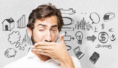 Genç serin adam kapsayan ağız