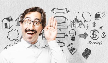 dinlemek çalışan genç serin adam