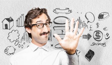 adam beş numara işareti ile