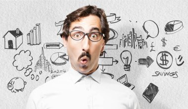 Genç serin adam şaşırmış