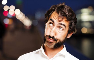 Genç serin adam sıkıcı 