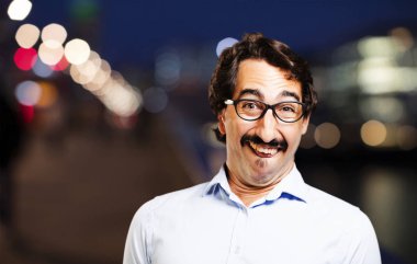 Genç serin adam şaka