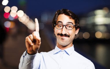 adam bir numara işareti ile